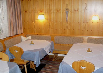 frühstücksraum zimmer feichten kaunertal